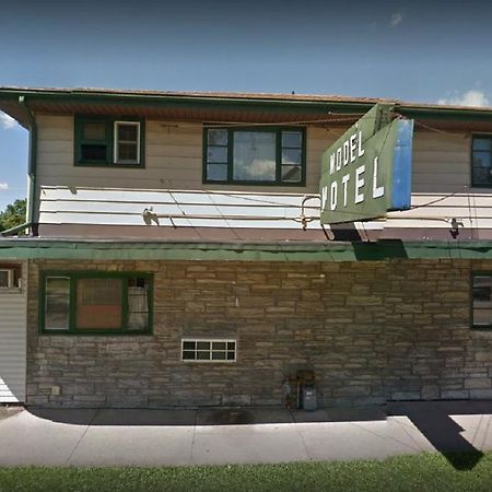 Model Motel Kankakee Exterior foto